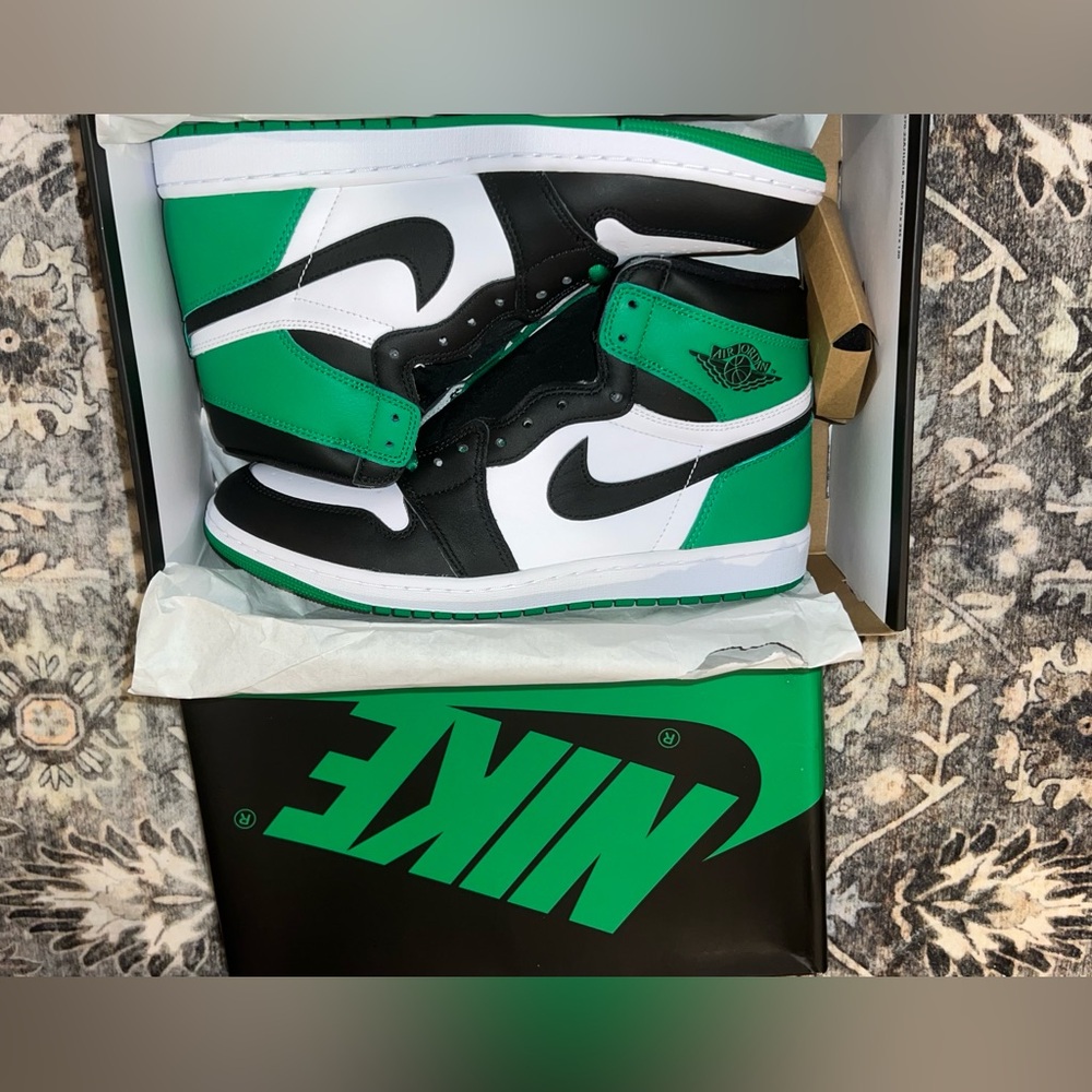 Jordan 1s Lucky Greens!! Size 10.5 men’s